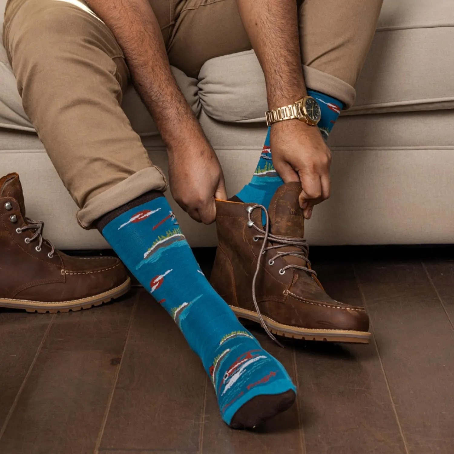 Darn Tough Vermont Men's Cushioned Crew Socks, Float Boat- Lightweight Crew Socks for Men