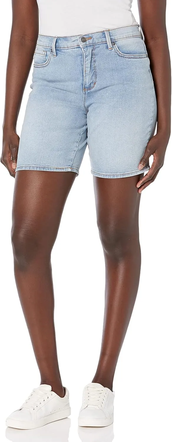 Gloria Vanderbilt Women's 3/4 Thigh 8" Relaxed Fit Short