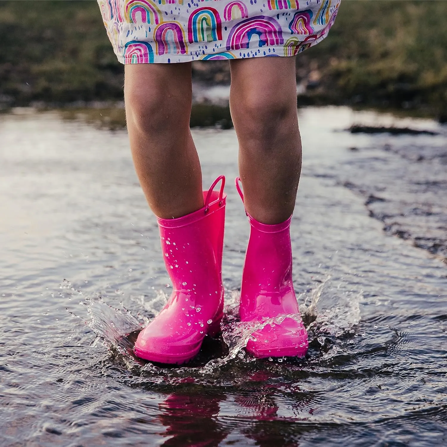 HISEA Kids Rain Boots for Toddler Boys Girls, Waterproof Rubber Boots with Easy-On Handles, Seamless PVC Rainboots Lightweight Mud Shoes for Water Beach Outdoor Playing (Toddler/Little Kid/Big Kid)
