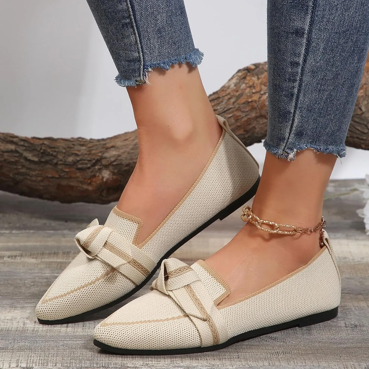 Leisure Slip On Work Fashionable Women's Large Size Flat Shoes with A Pointed Toe Breathable Single Color and Lace Up Design.