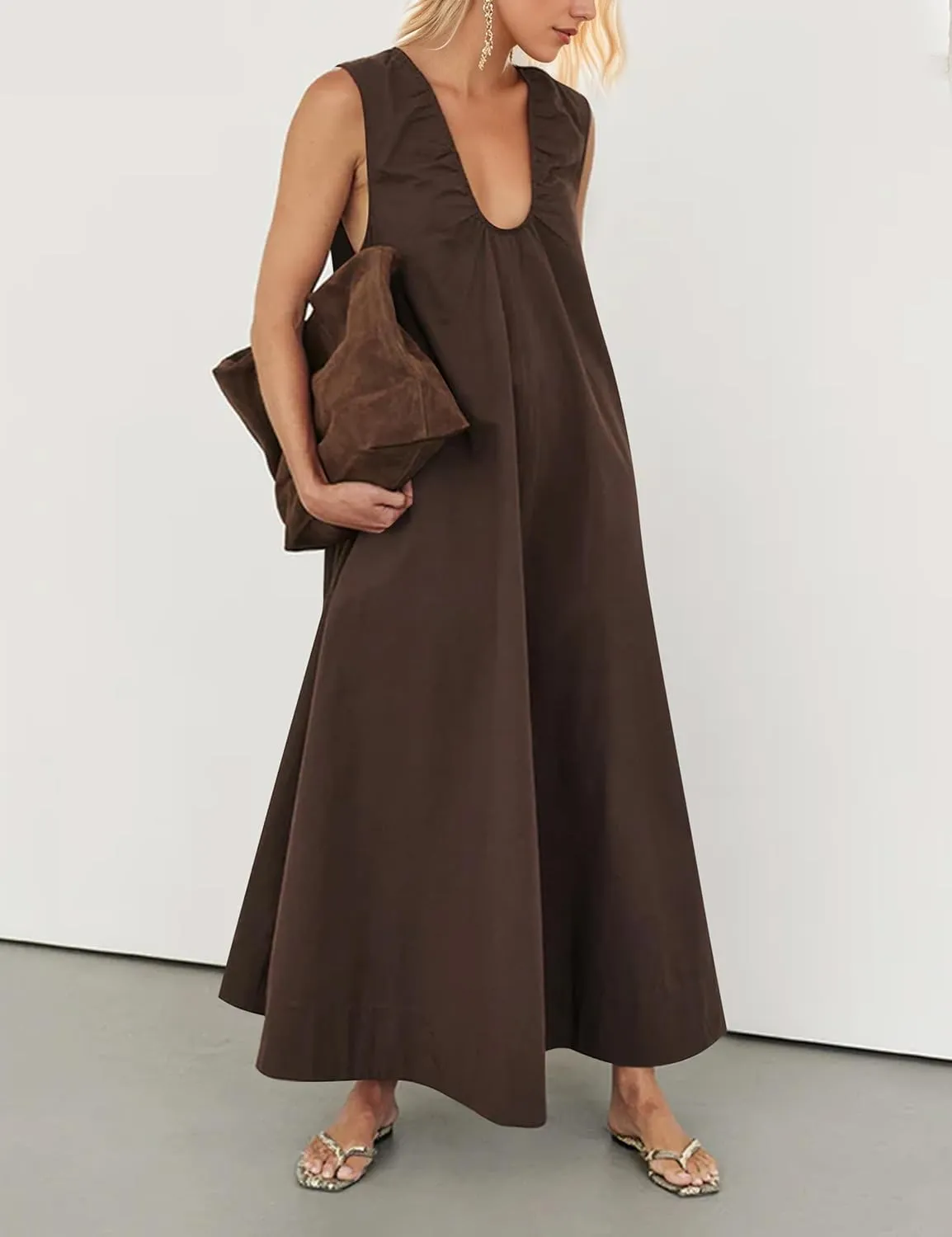 Livtany Women's Scoop Neck Ruched Maxi Dress Flowy Swing Wide Straps Long Dress Casual Sleeveless Sundress with Side Pockets