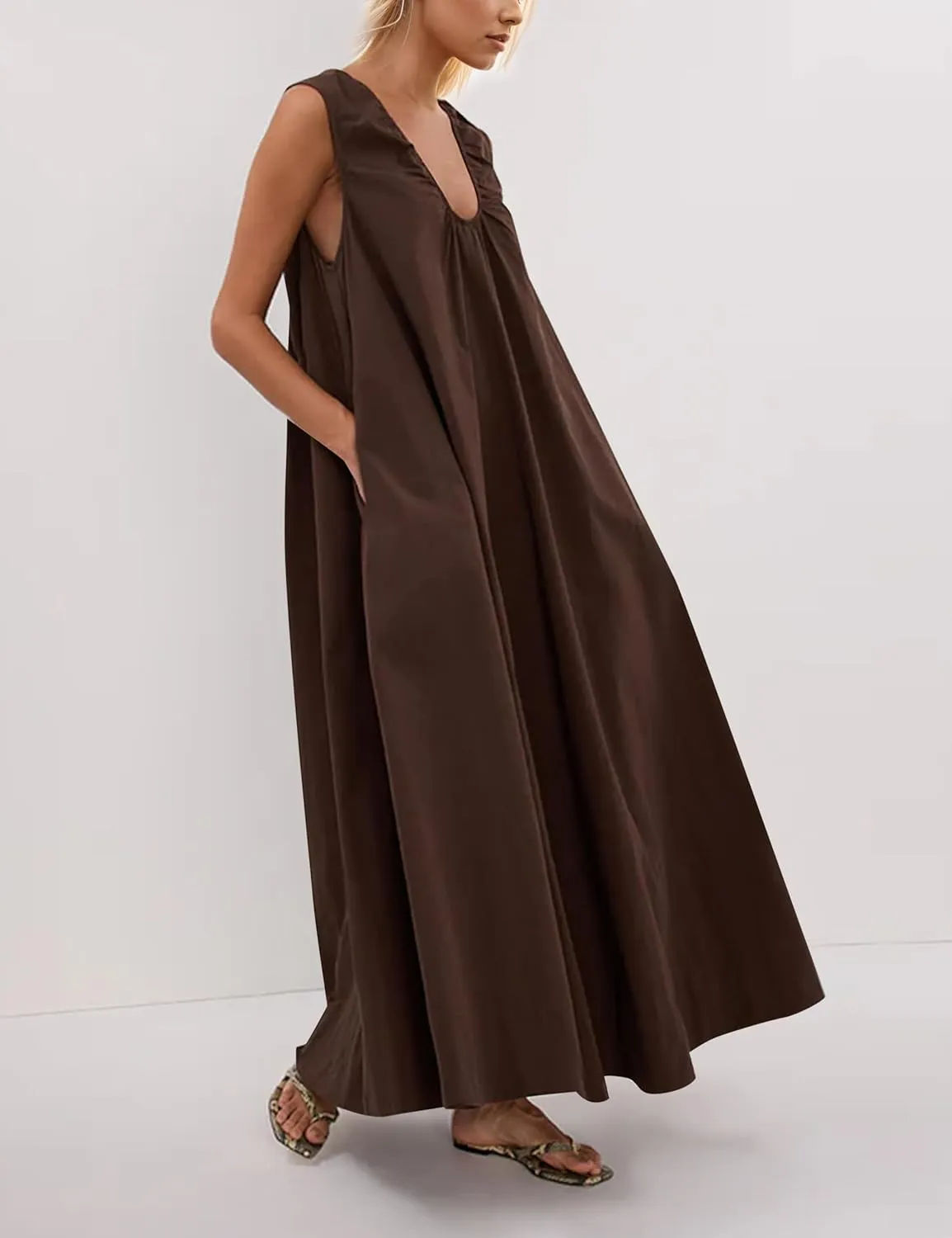 Livtany Women's Scoop Neck Ruched Maxi Dress Flowy Swing Wide Straps Long Dress Casual Sleeveless Sundress with Side Pockets