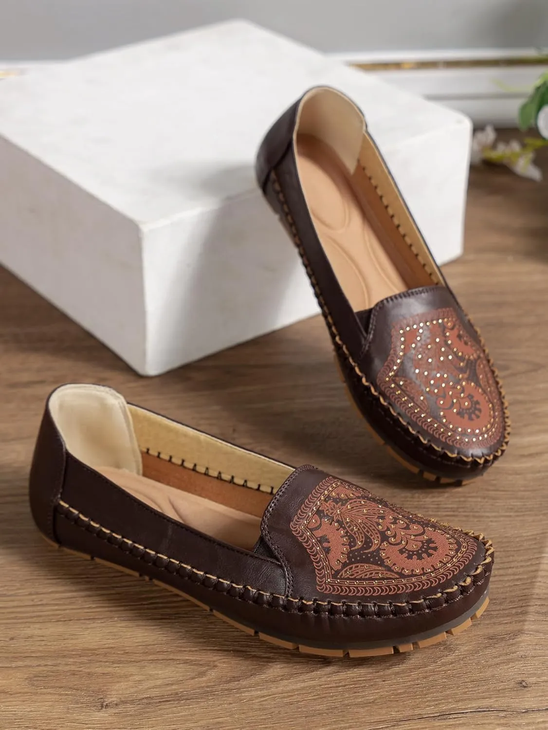 Loafers for Women Leather Business Casual Shoes Comfortable Lightweight Penny Loafers Slip On Work Flats Moccasins Driving Boat Shoes