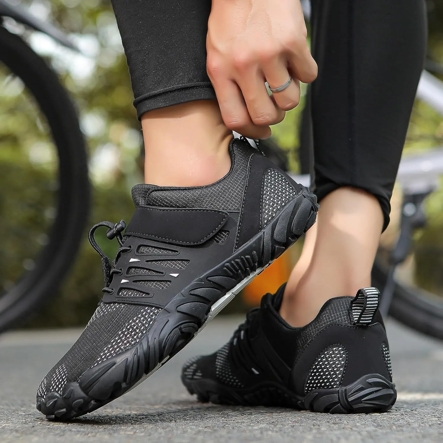 Mens Womens Water Shoes Wading Diving Beach Walking Hiking Quick Drying Sports Aqua Shoes with Adjustable Strap Indoor Fitness Comfy Cushioned Thick Sole Shoe Sumemr Barefoot Wear 2025 Couple Sneaker