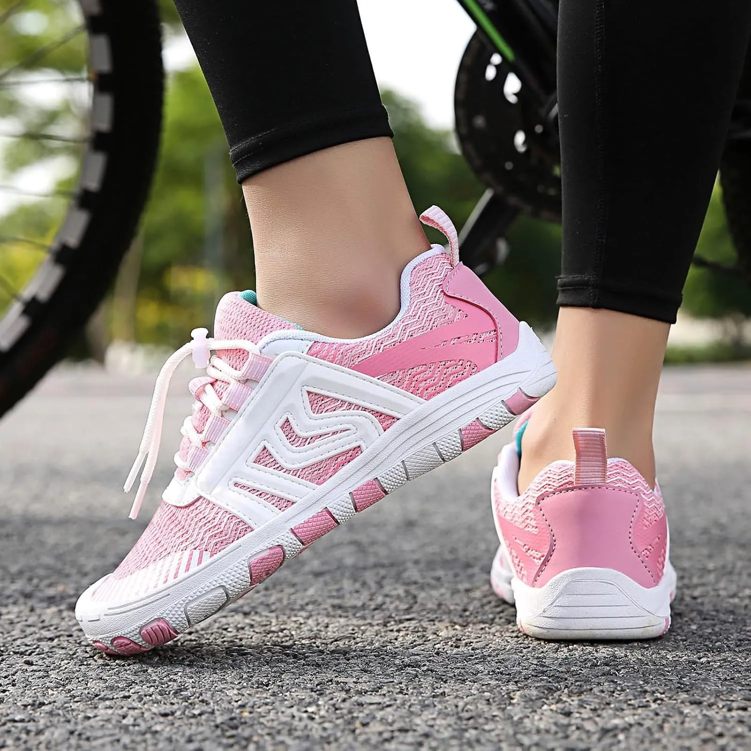 Water Shoes Quick-Dry Barefoot Beach Sport Swim Surf Pool Hiking Diving Walking,Aqua Water for Men Women Couple Summer Breathable Non Slip Hiking Sneaker Comfy House Sports Shoe with Cushioned Sole