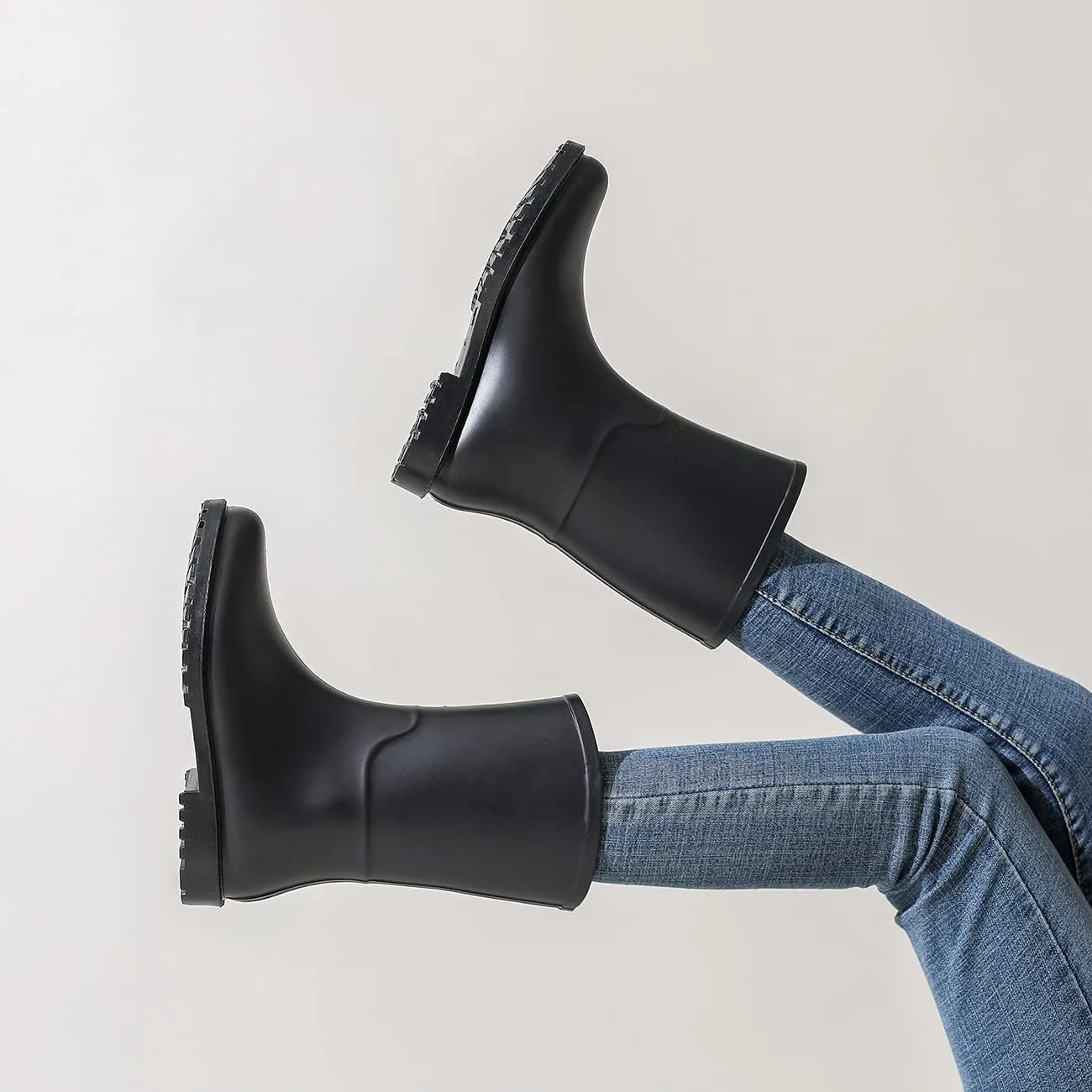 women mid calf rain boots Waterproof Garden Shoes Anti-Slipping Fashion Rubber Out Work rain Shoes