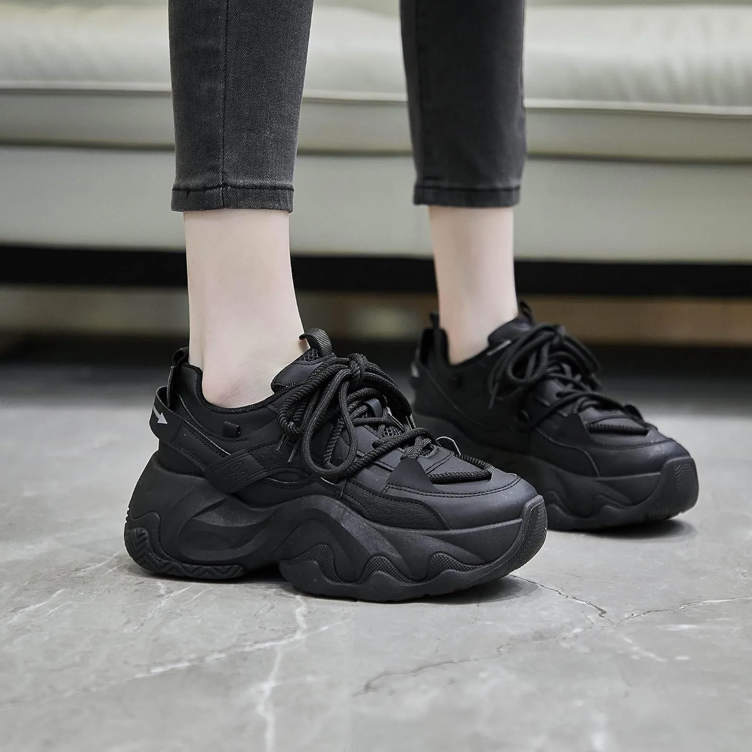 Women's Platform Chunky Sneakers Casual Lace-Up Walking Shoes Comfortable Leather Sneakers Gym Shoes