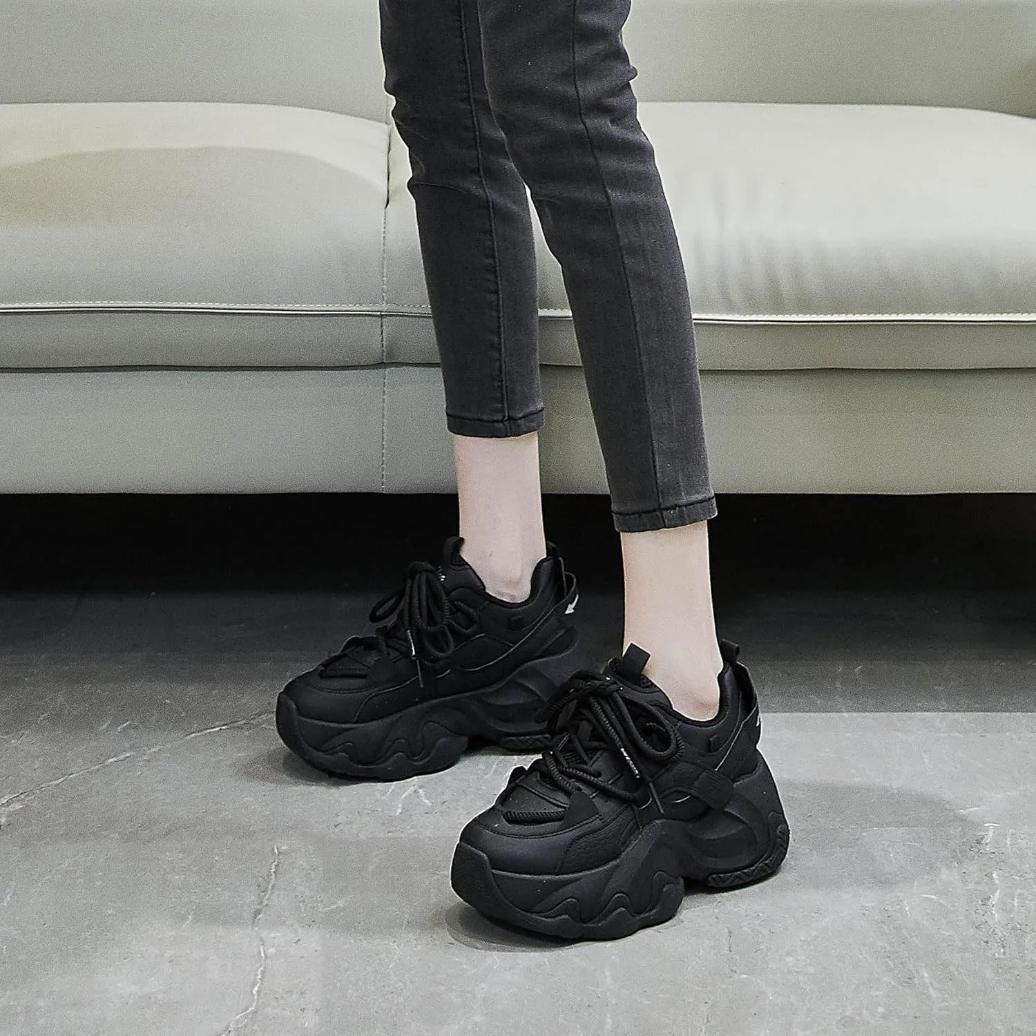 Women's Platform Chunky Sneakers Casual Lace-Up Walking Shoes Comfortable Leather Sneakers Gym Shoes