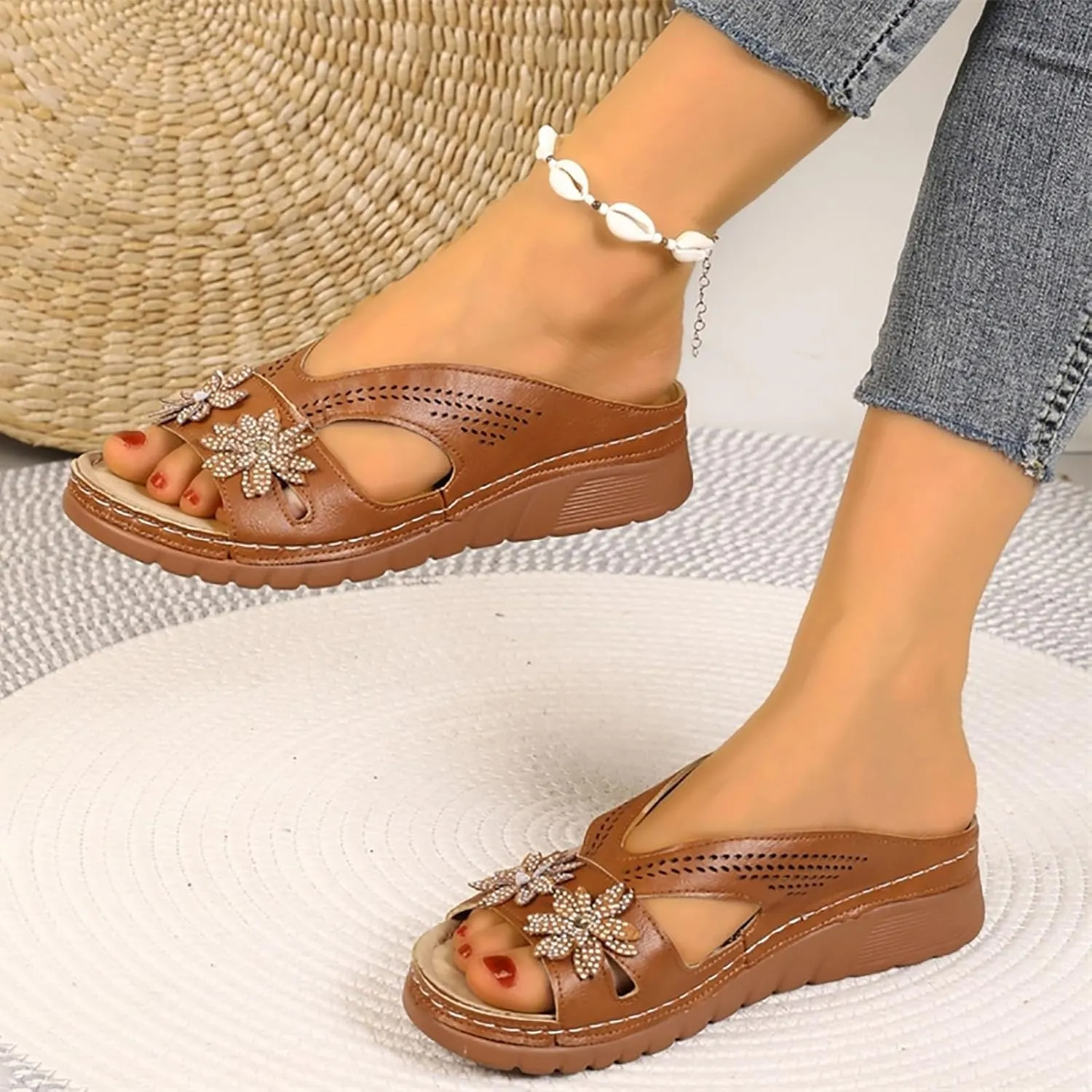 Women's Summer Slippers Open Toe Casual Flat Sandals Lightweight Comfortable Beach Slides for Travel Vacation