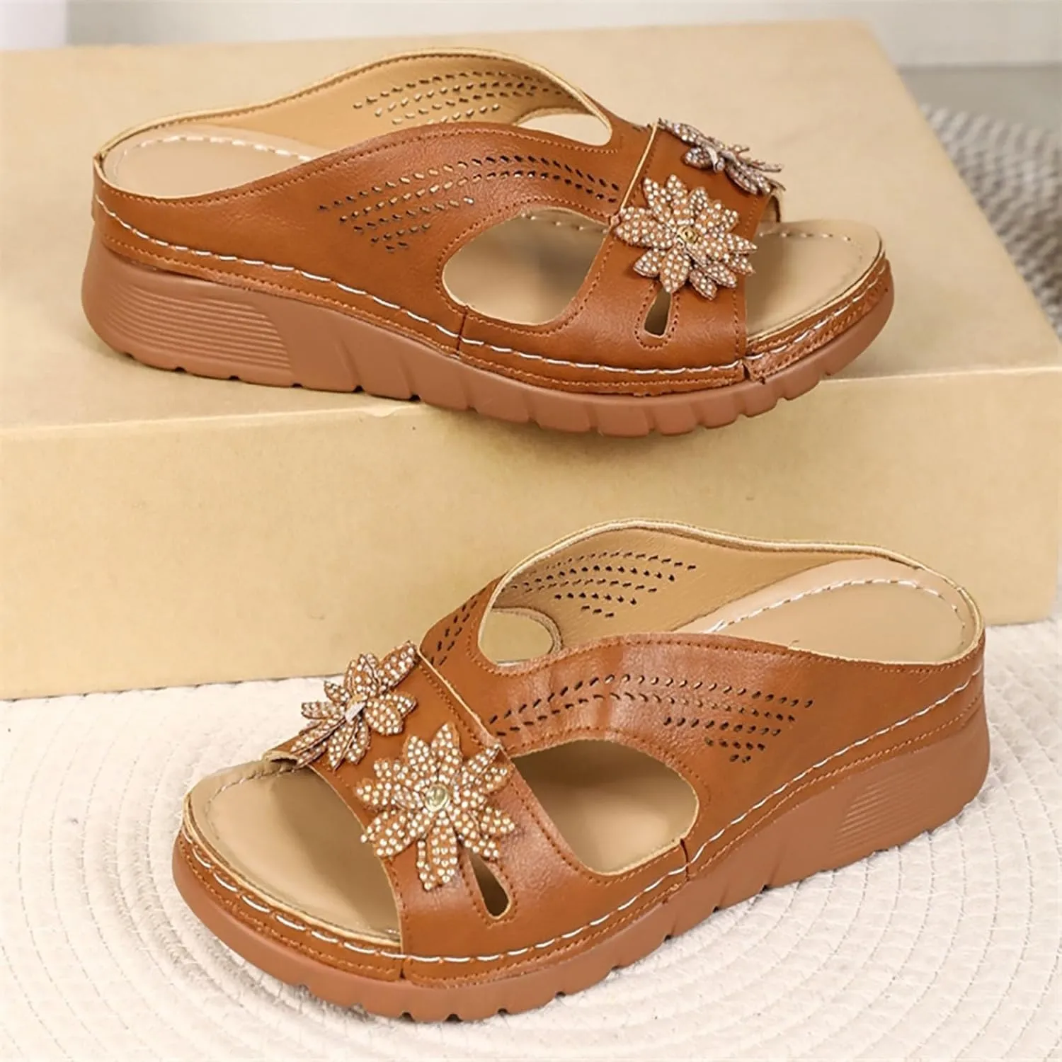 Women's Summer Slippers Open Toe Casual Flat Sandals Lightweight Comfortable Beach Slides for Travel Vacation