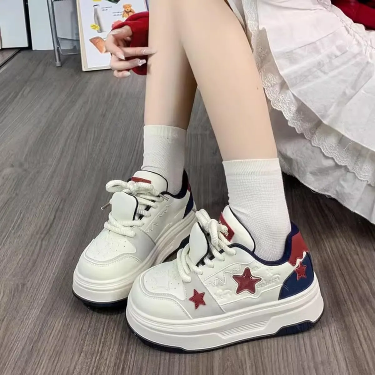 Womens Y2K Sneakers Chunky Cute Star Preppy Kawaii Platform Shoes Laces Up Streetwear for Women Girl Walking Fit Well